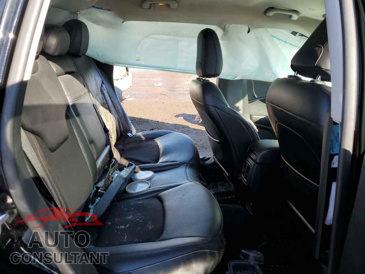JEEP COMPASS 2020 - 3C4NJDBB8LT144007