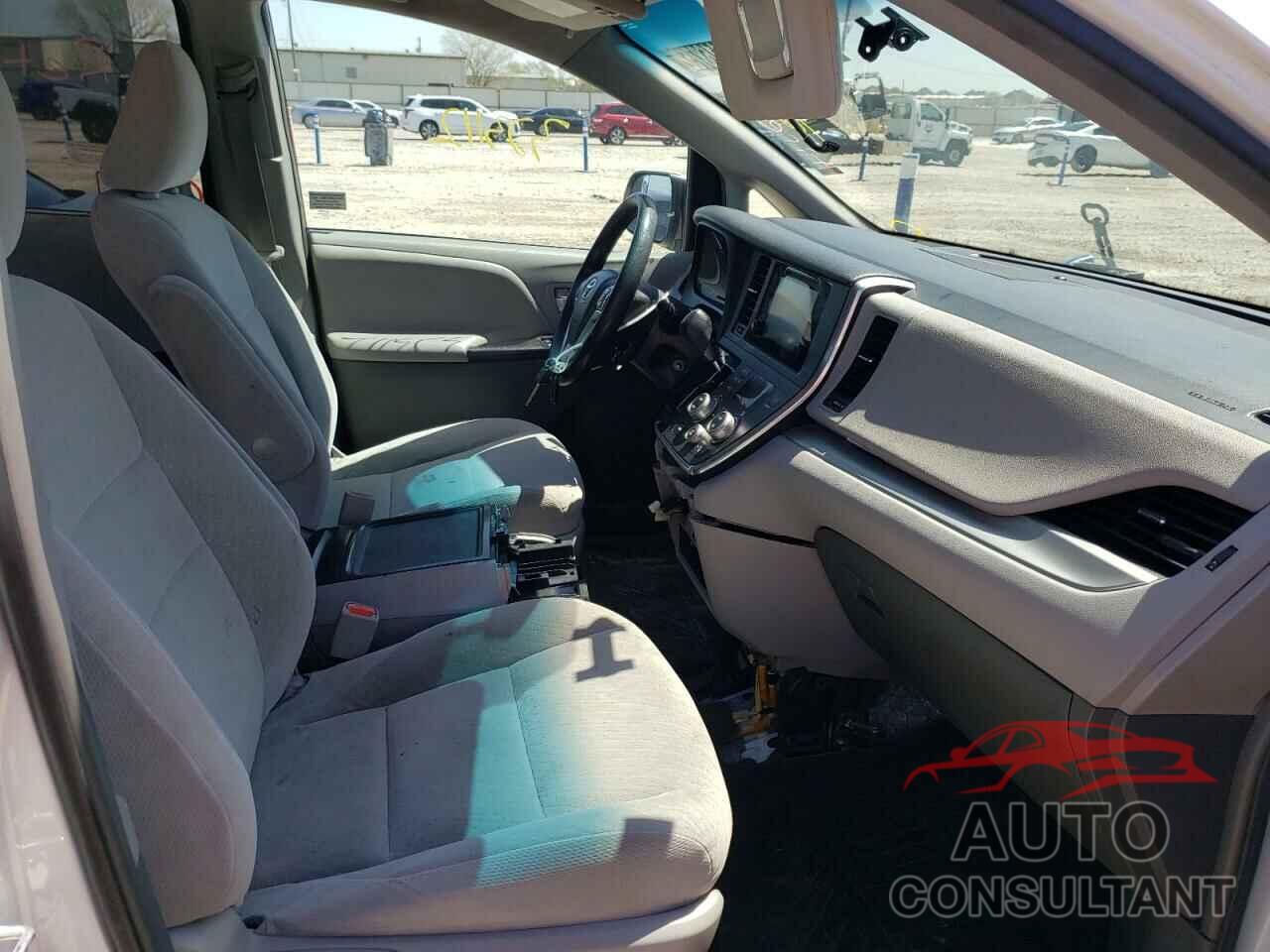 TOYOTA SIENNA 2017 - 5TDJZ3DC4HS162559