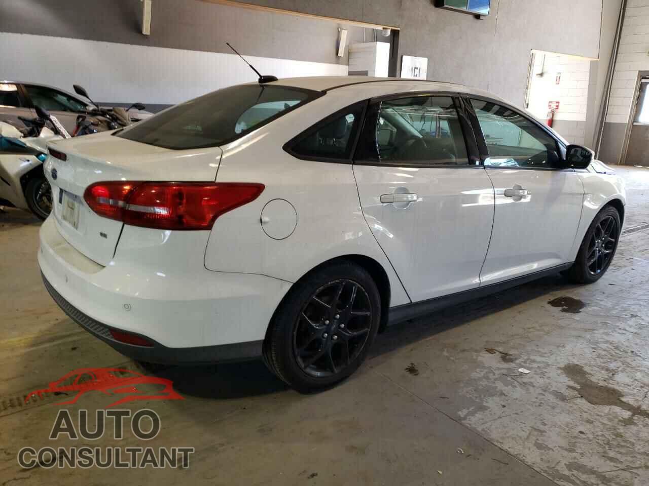 FORD FOCUS 2016 - 1FADP3F26GL299726
