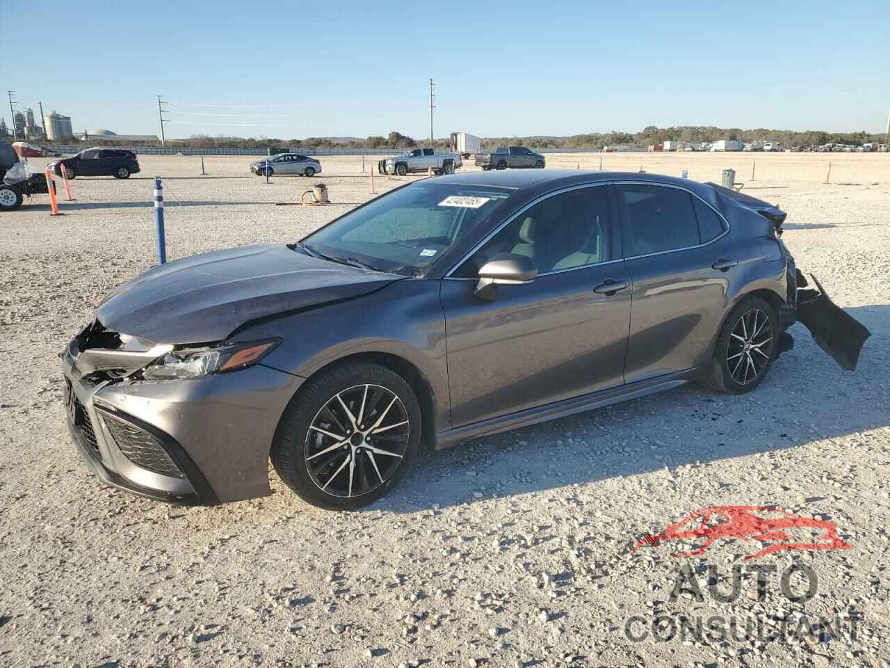 TOYOTA CAMRY 2023 - 4T1G11AKXPU742695