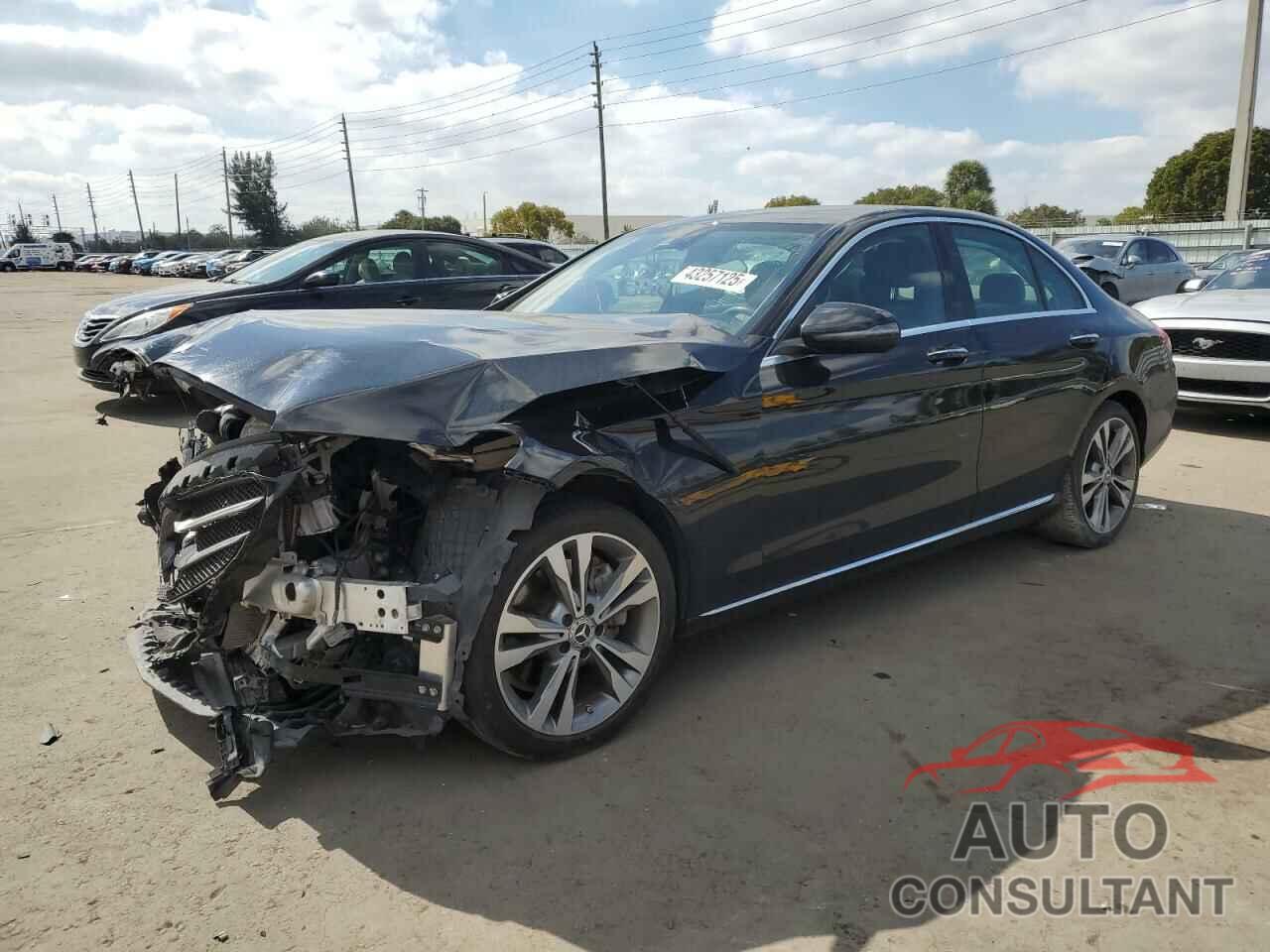 MERCEDES-BENZ C-CLASS 2016 - 55SWF4JB5GU132259