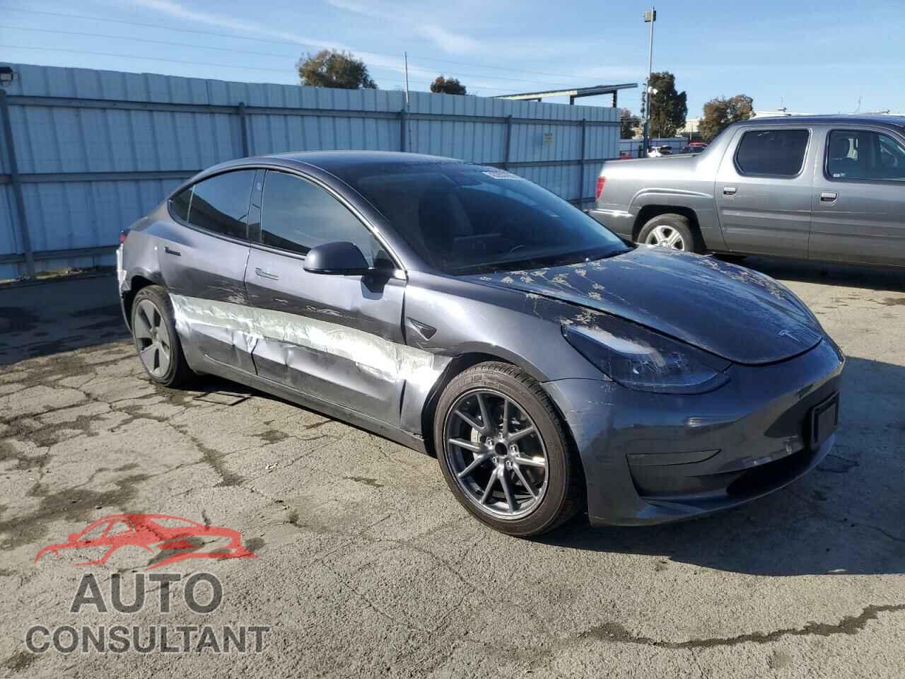 TESLA MODEL 3 2023 - 5YJ3E1EA3PF697472