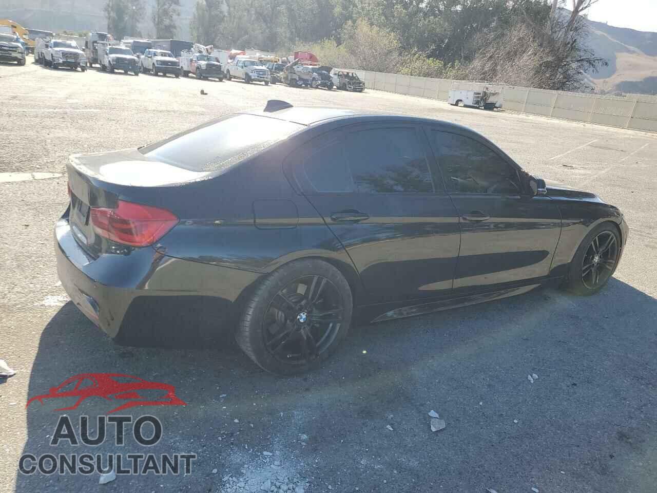 BMW 3 SERIES 2018 - WBA8B9C56JEE82325