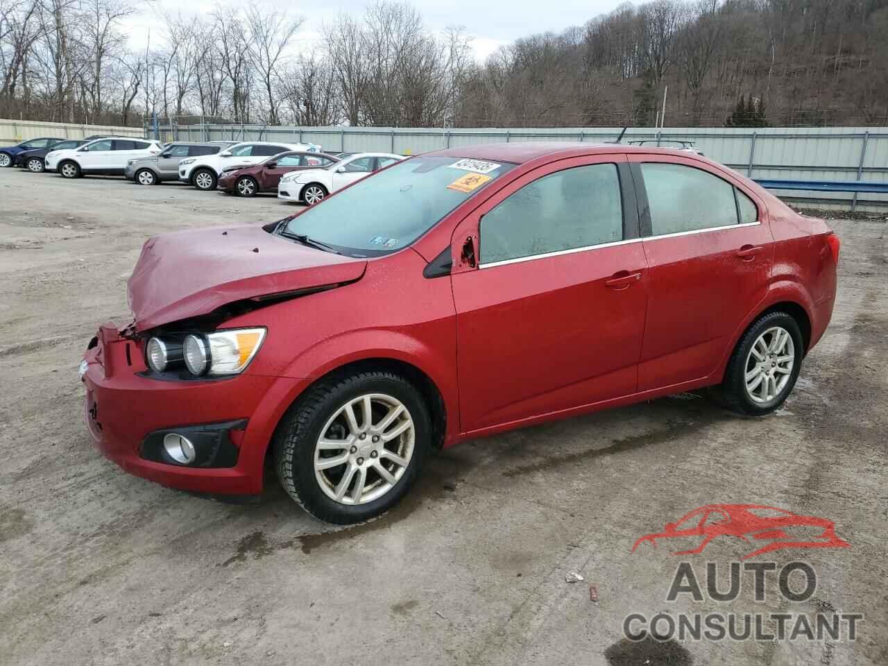 CHEVROLET SONIC 2013 - 1G1JC5SG7D4127354