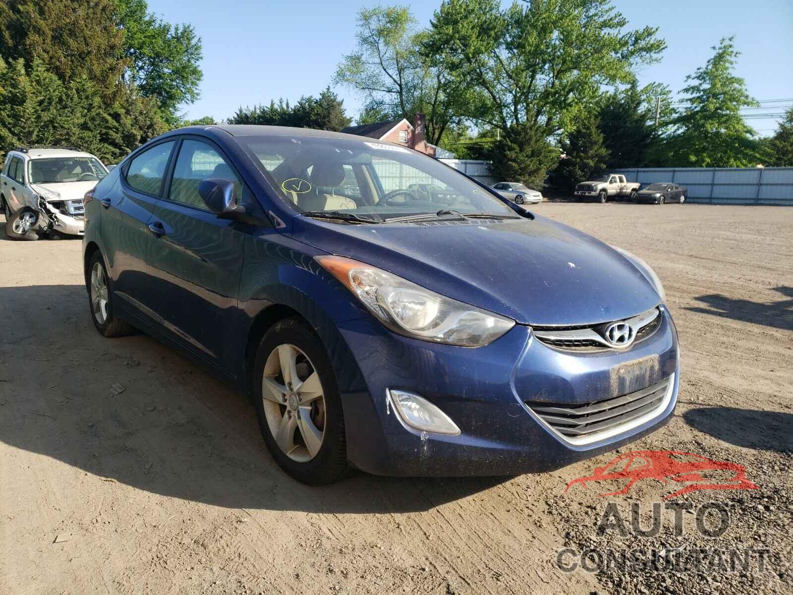 HYUNDAI ELANTRA 2013 - KMHDH4AE0DU504389