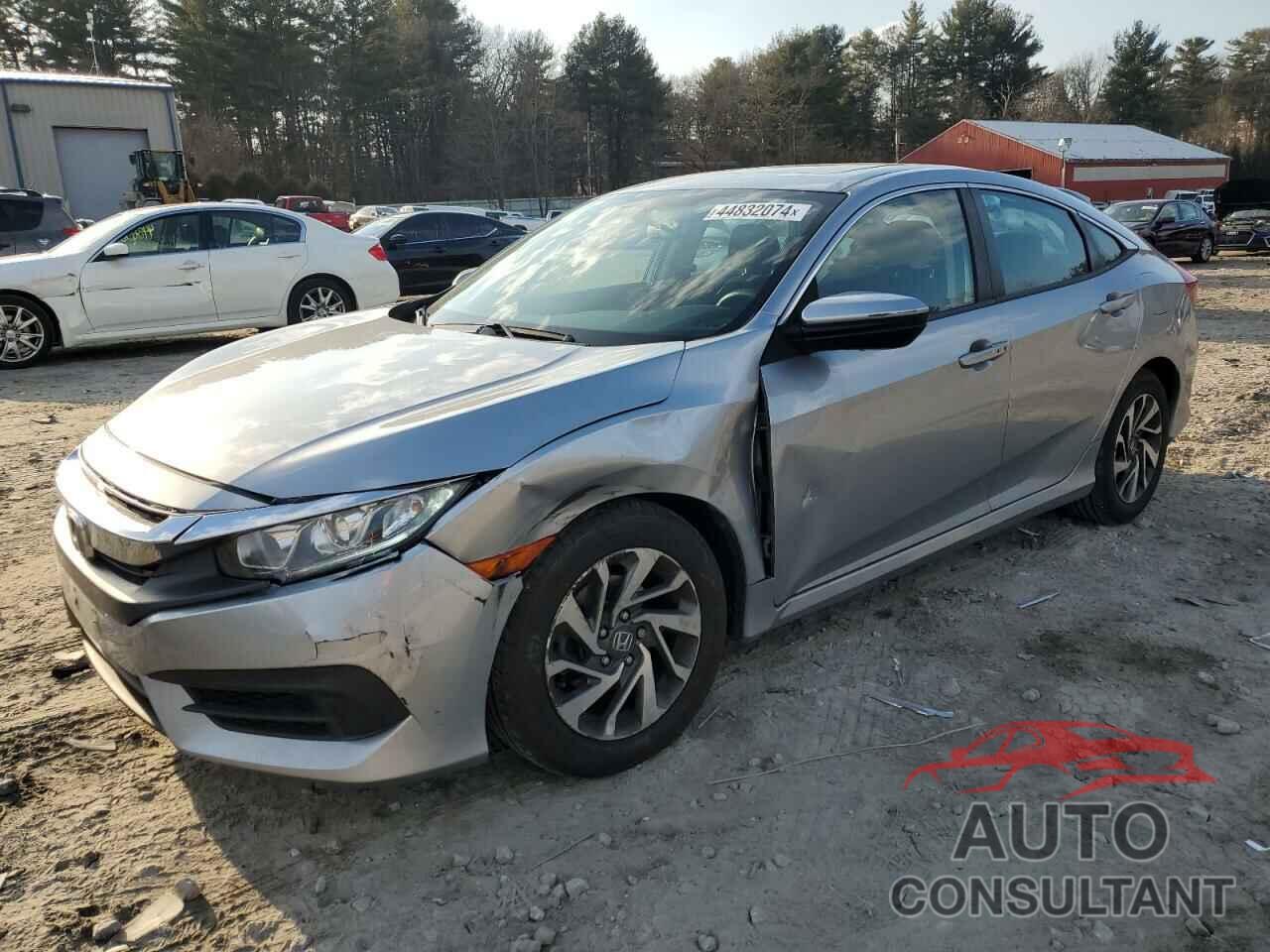 HONDA CIVIC 2018 - 2HGFC2F71JH551845