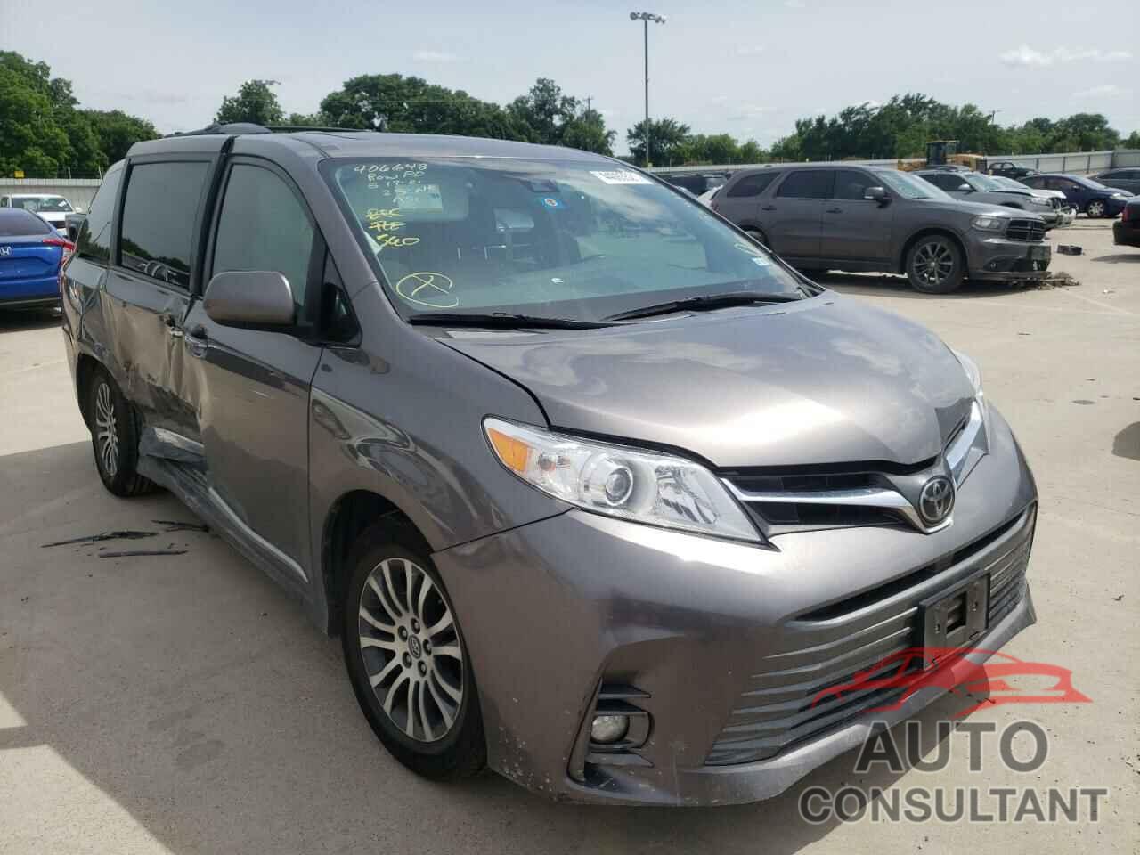 TOYOTA SIENNA 2018 - 5TDYZ3DC7JS935853