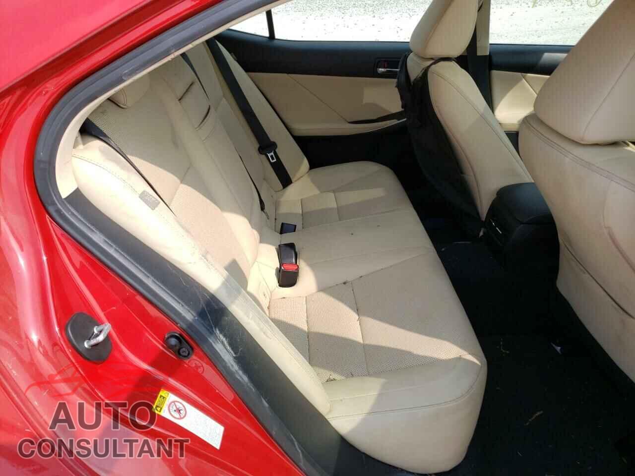 LEXUS IS 2016 - JTHBA1D20G5013897