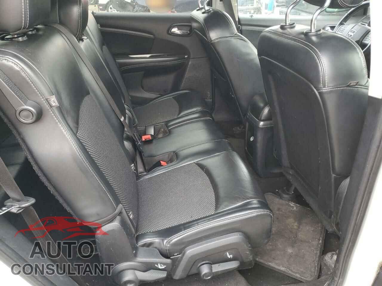 DODGE JOURNEY 2015 - 3C4PDCGG8FT525908