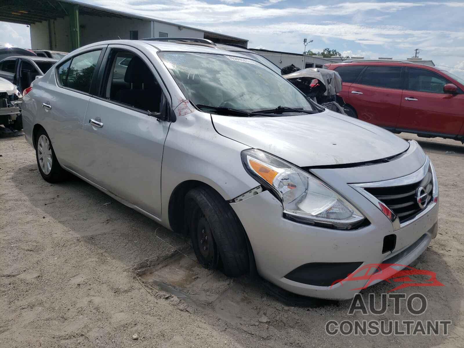 NISSAN VERSA 2017 - 3N1CN7AP2HL815434