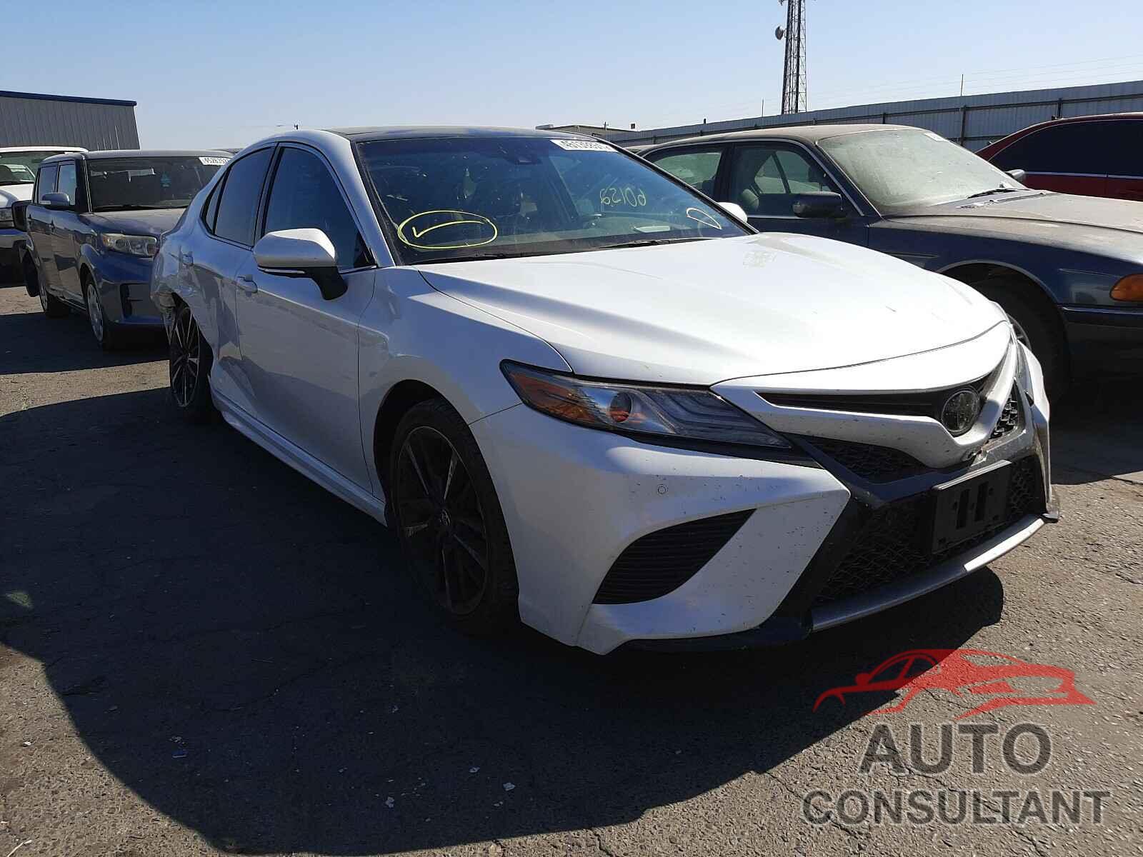 TOYOTA CAMRY 2018 - 4T1B61HK9JU086224