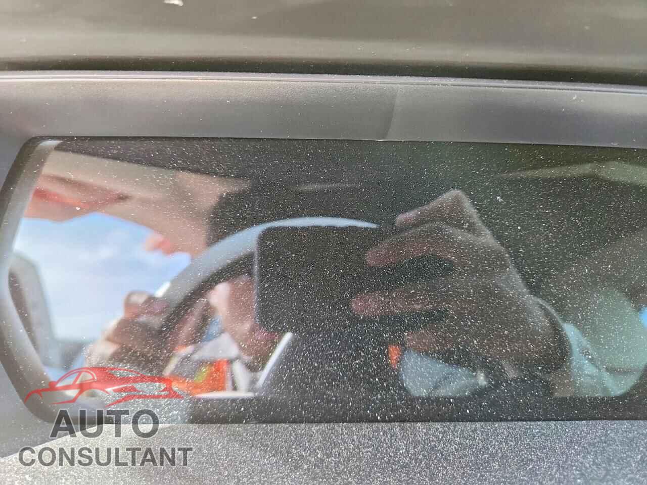 TESLA MODEL S 2018 - 5YJSA1E28JF282820