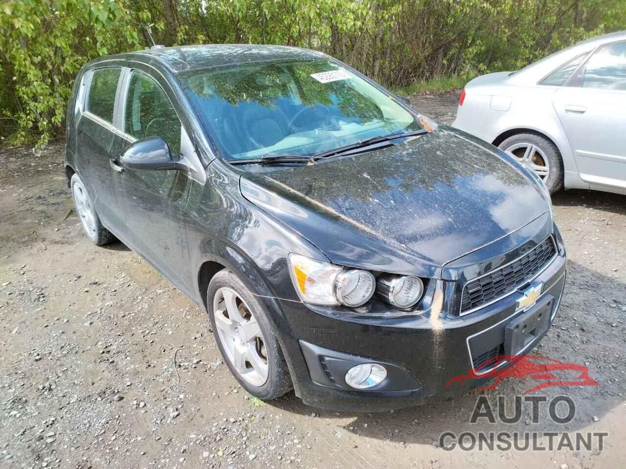 CHEVROLET SONIC 2016 - 1G1JE6SB5G4150382