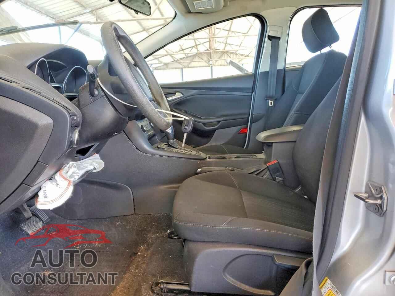 FORD FOCUS 2016 - 1FADP3F2XGL255342