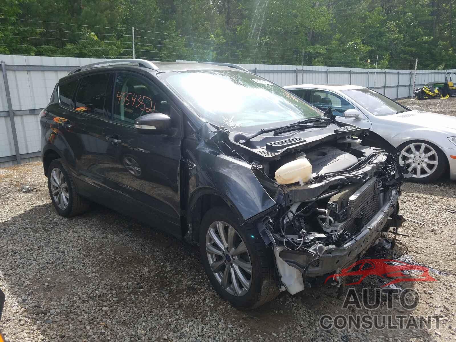 FORD ESCAPE 2017 - 1FMCU9J97HUB94724