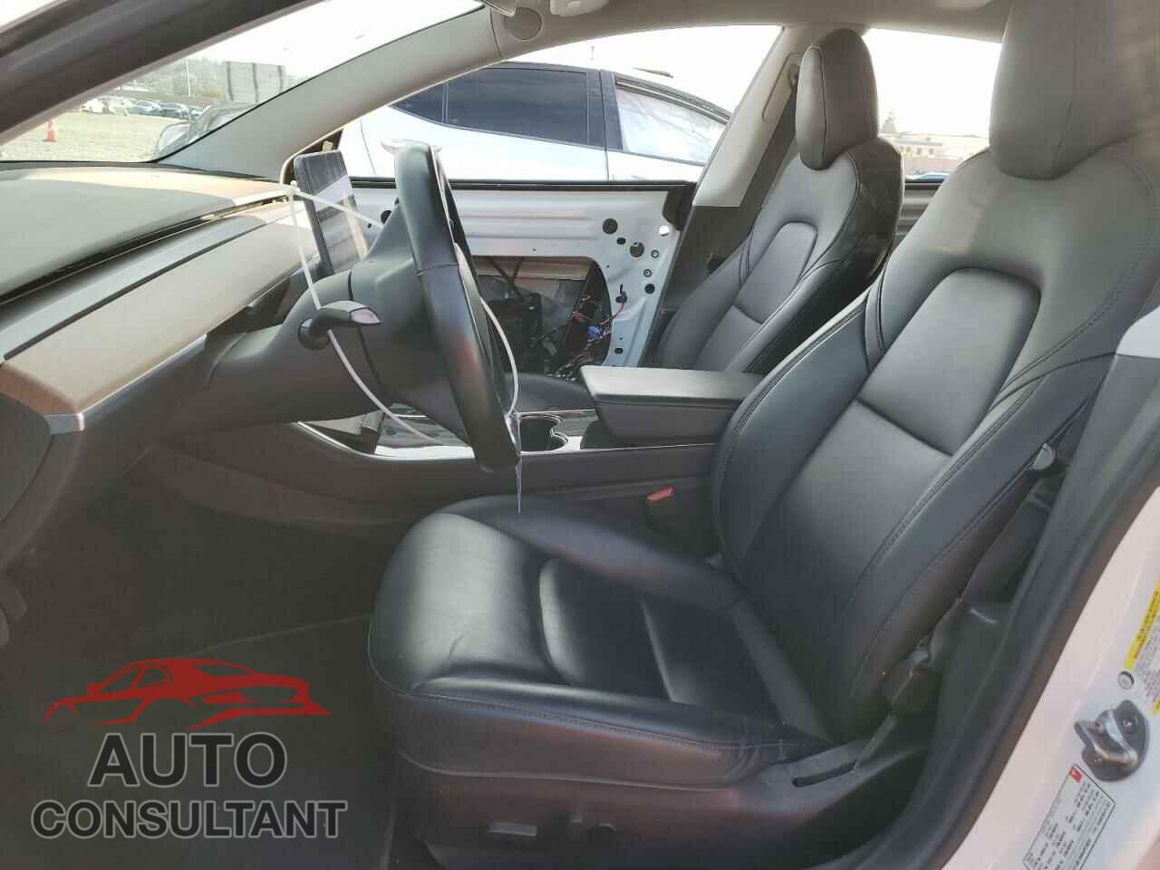 TESLA MODEL 3 2018 - 5YJ3E1EA8JF013247
