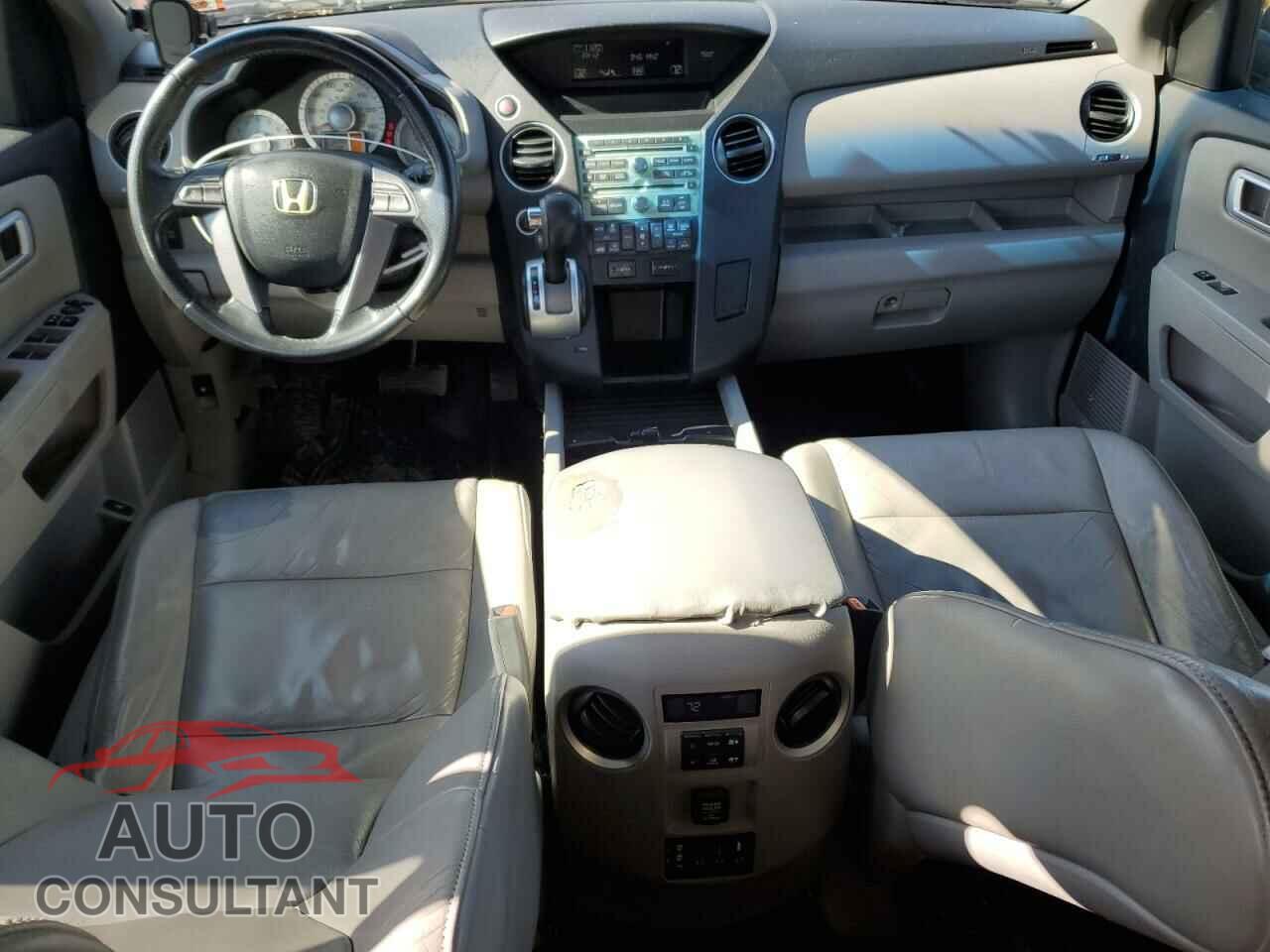 HONDA PILOT 2010 - 5FNYF4H68AB006861