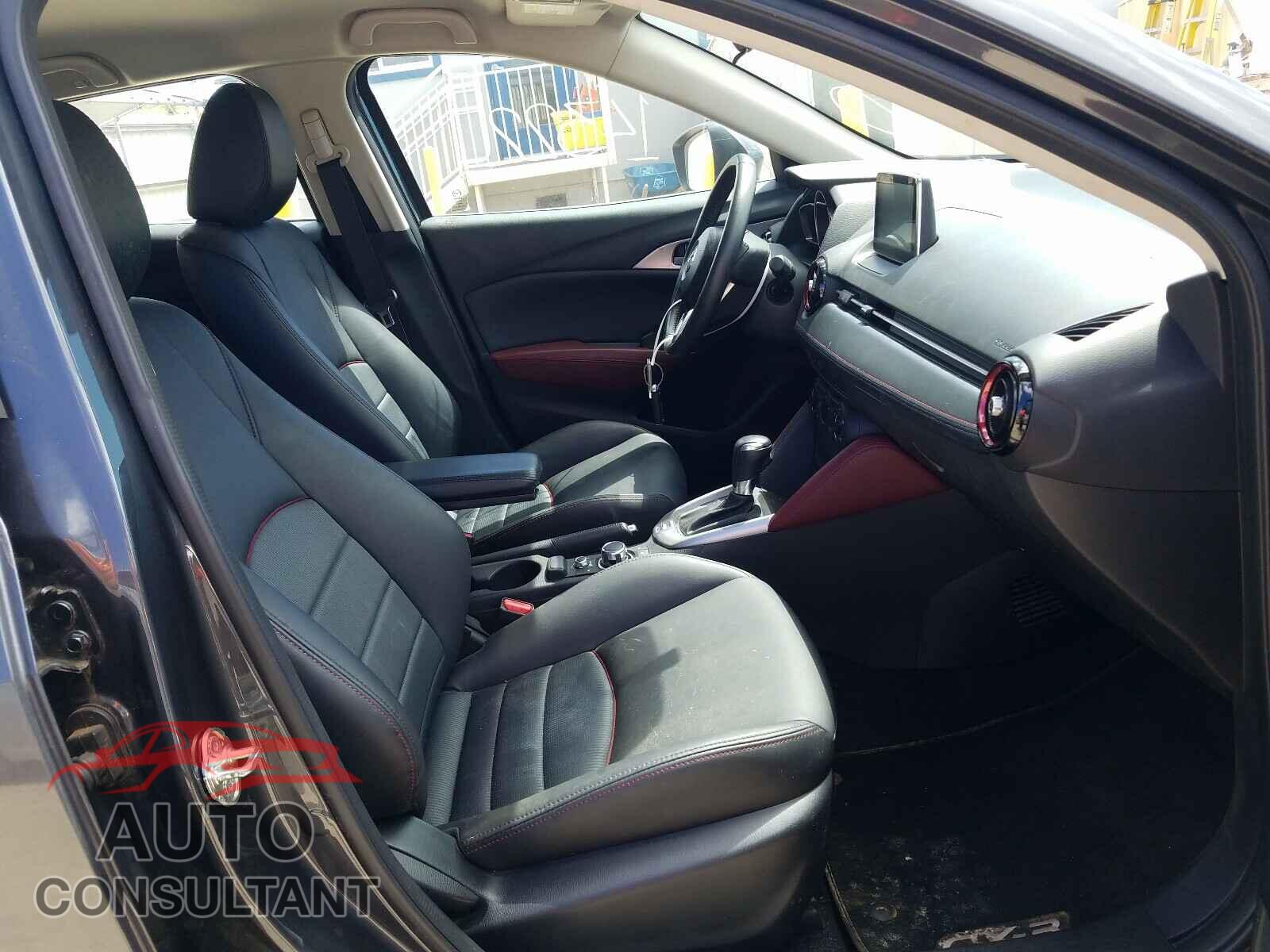 MAZDA CX-3 2017 - JM1DKFC74H0174902