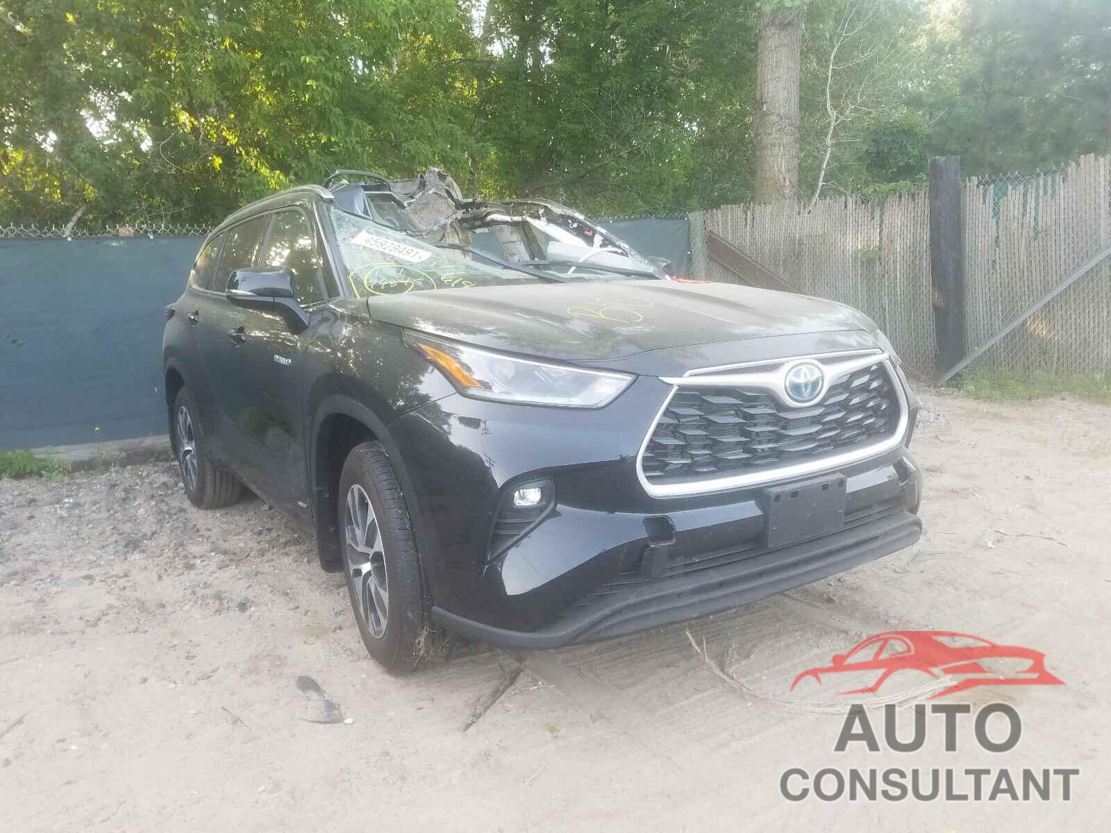 TOYOTA HIGHLANDER 2021 - 5TDGBRCH9MS526421