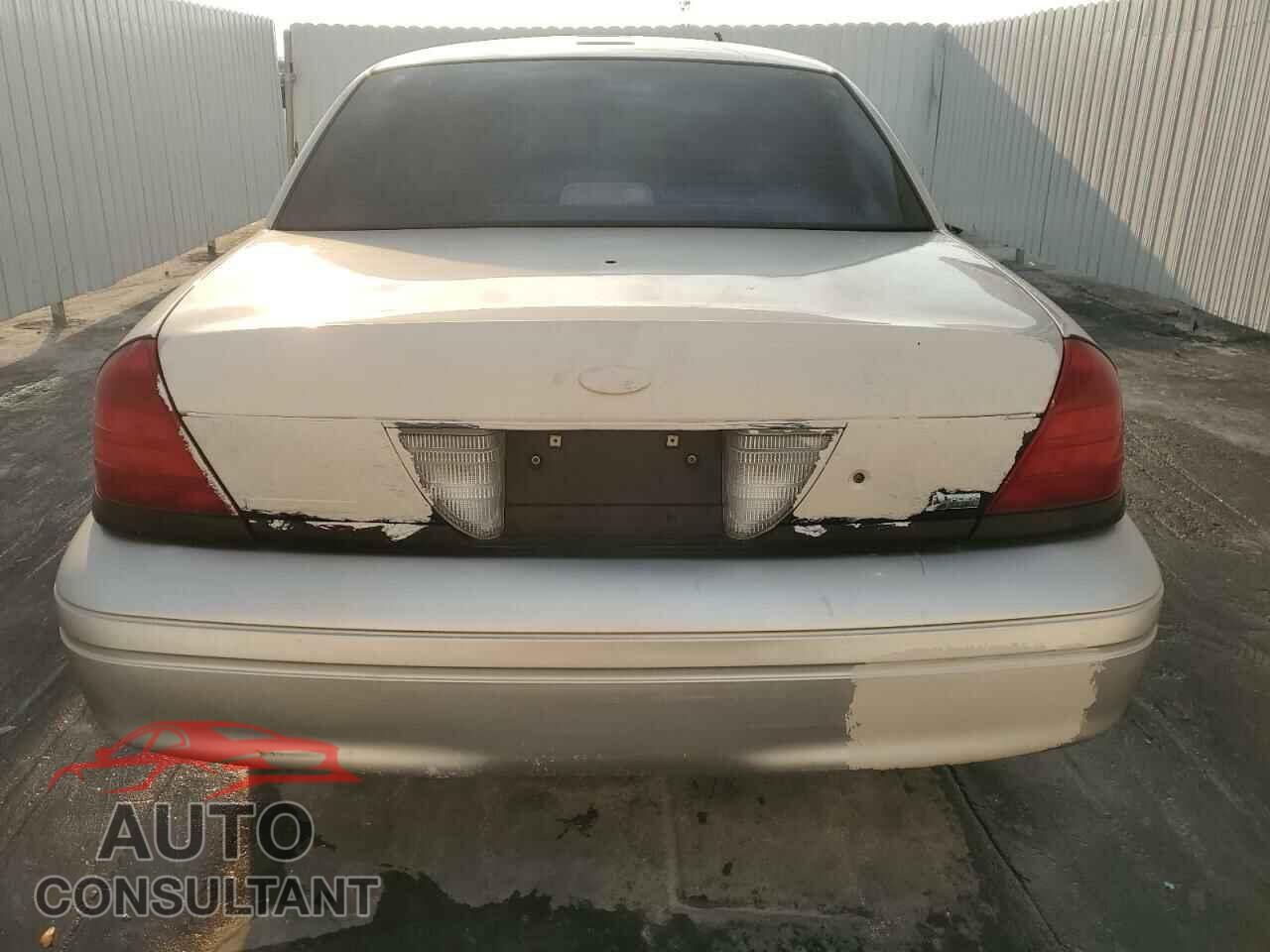 FORD CROWN VIC 2010 - 2FABP7BV5AX118043