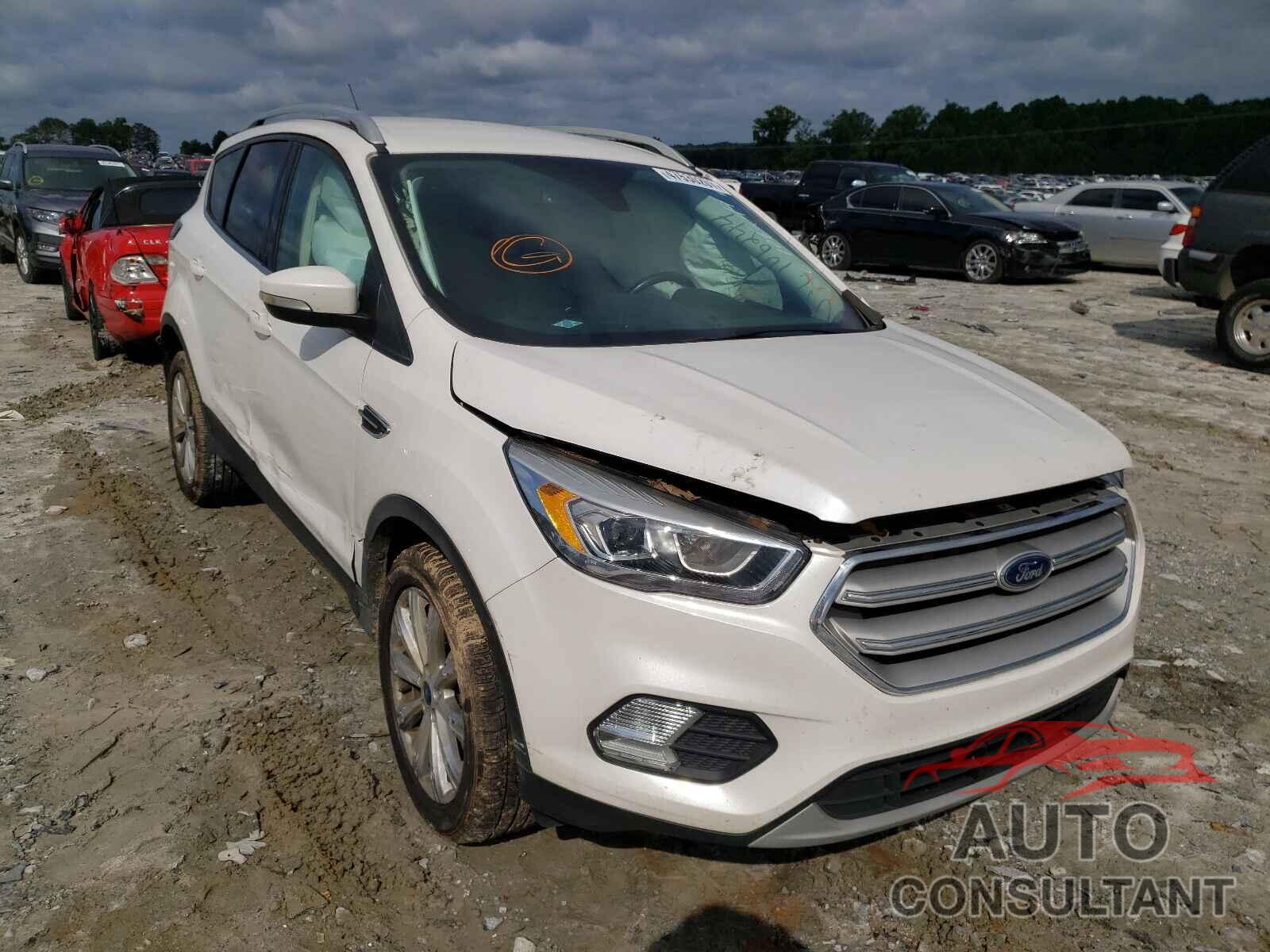 FORD ESCAPE 2017 - 1FMCU0J96HUB26393