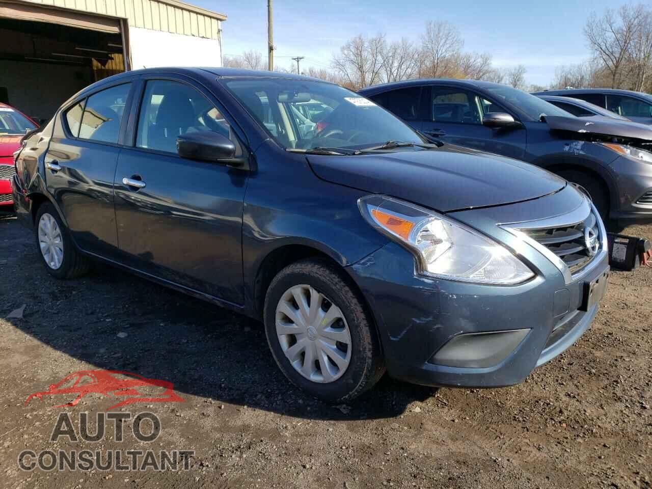 NISSAN VERSA 2017 - 3N1CN7AP3HL894015