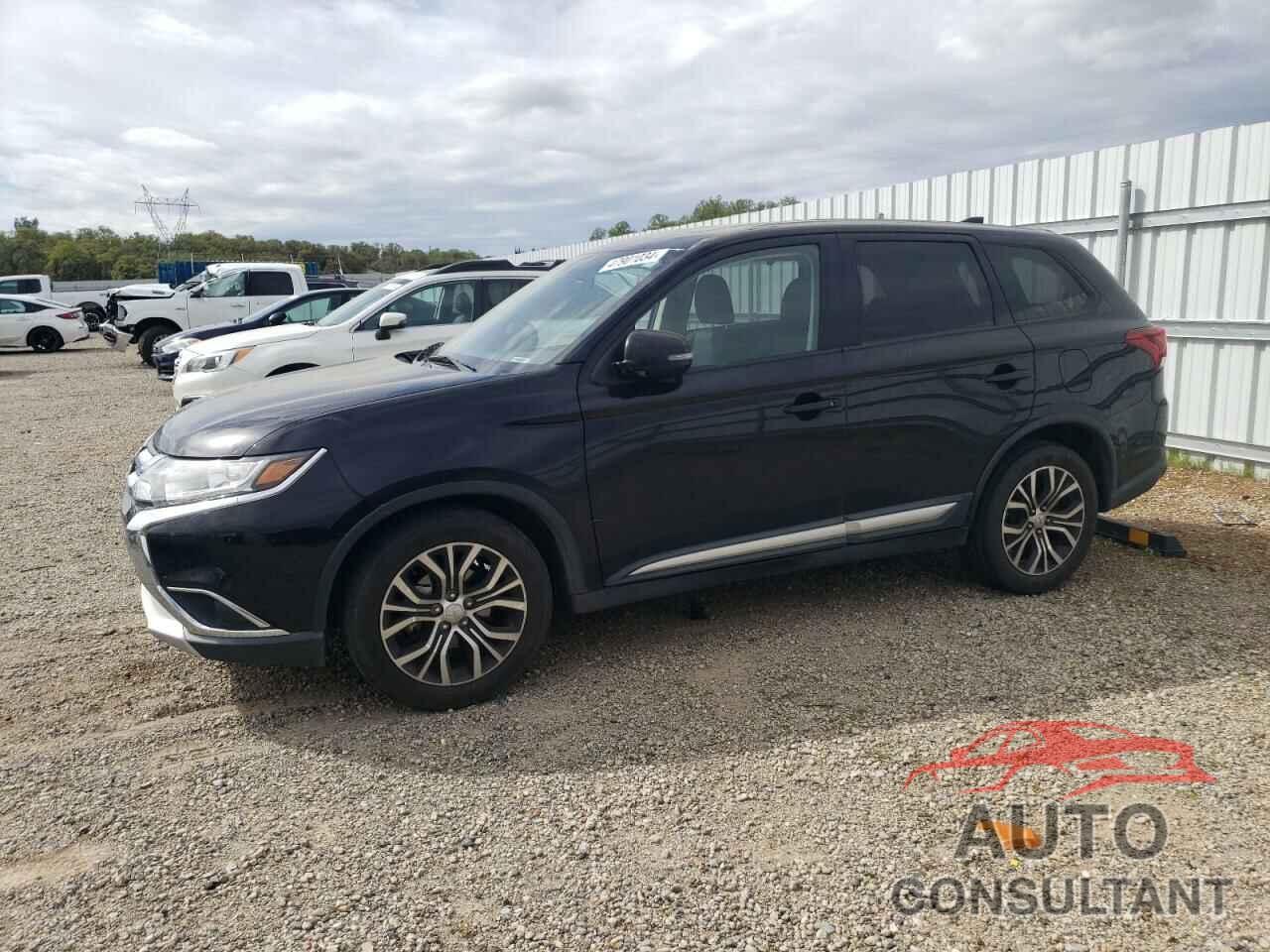 MITSUBISHI OUTLANDER 2018 - JA4AD3A38JZ000547