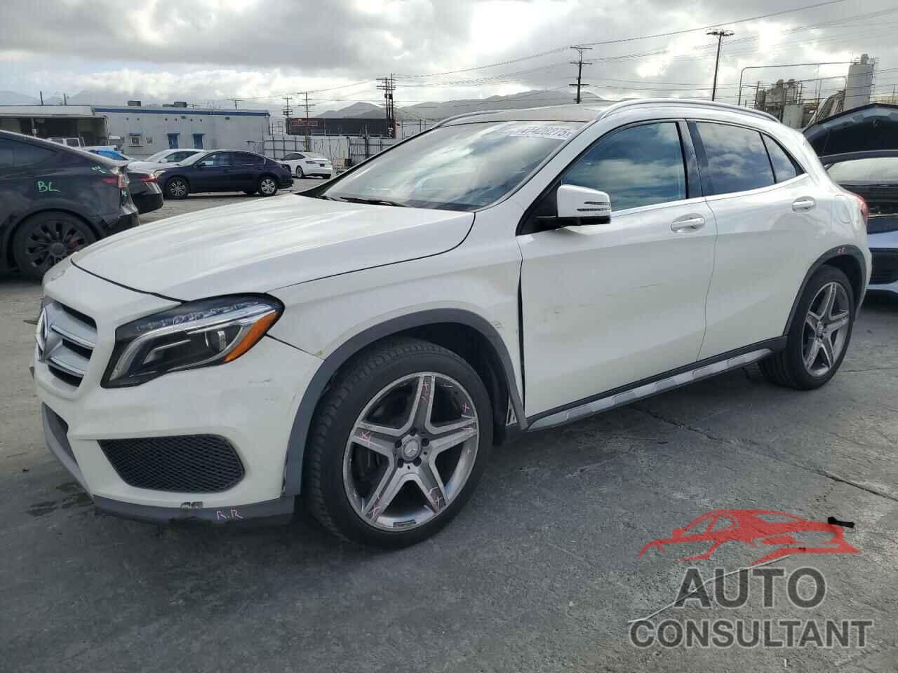 MERCEDES-BENZ GLA-CLASS 2015 - WDCTG4EB3FJ120690