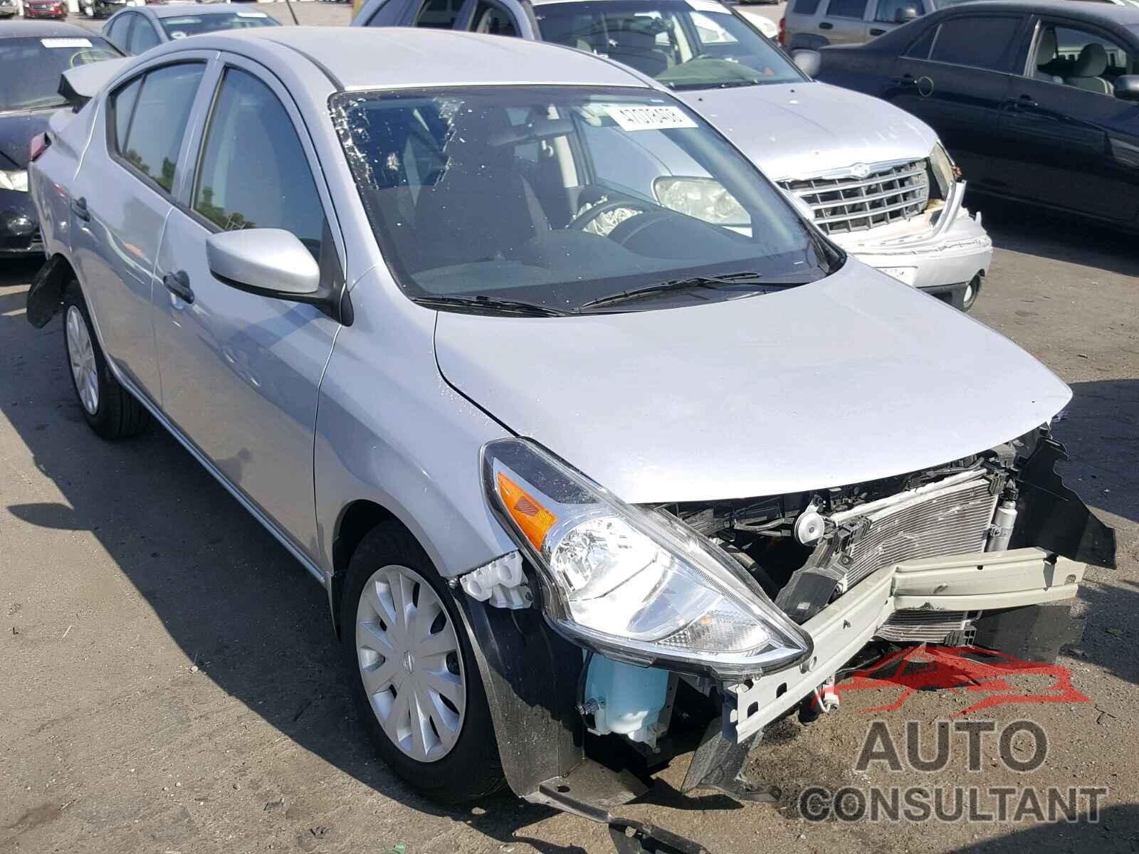 NISSAN VERSA 2018 - 3N1CN7AP7JL858771