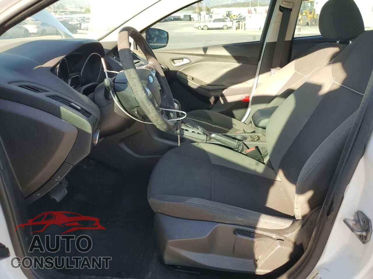 FORD FOCUS 2014 - 1FADP3F2XEL363344