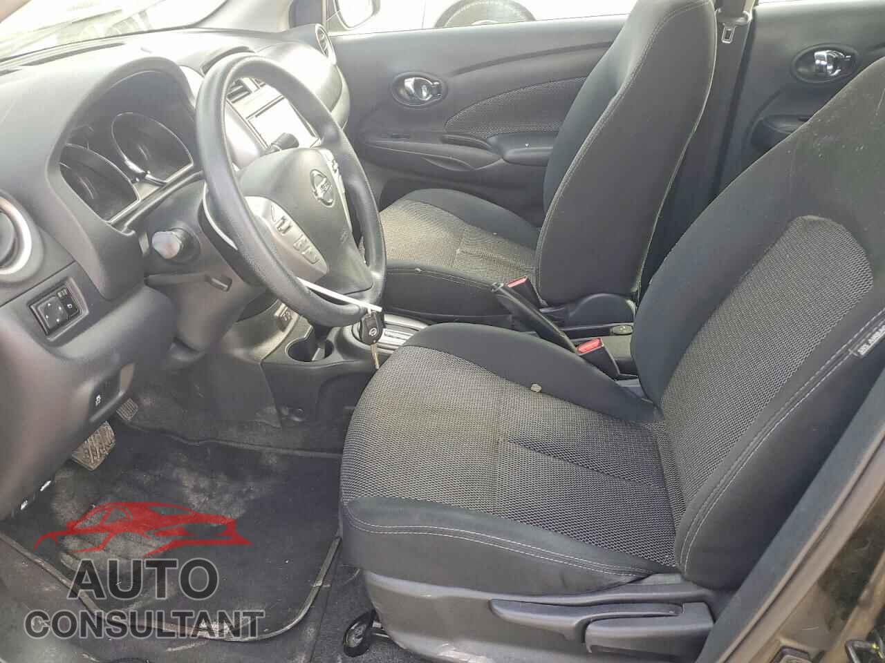 NISSAN VERSA 2019 - 3N1CN7AP0KL880208