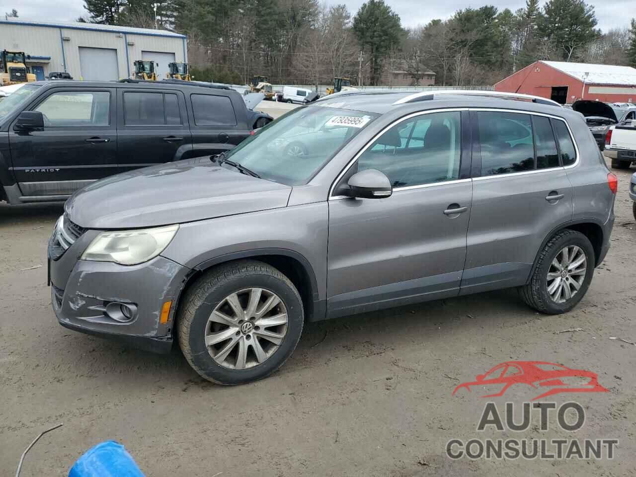 VOLKSWAGEN TIGUAN 2010 - WVGBV7AX0AW512799