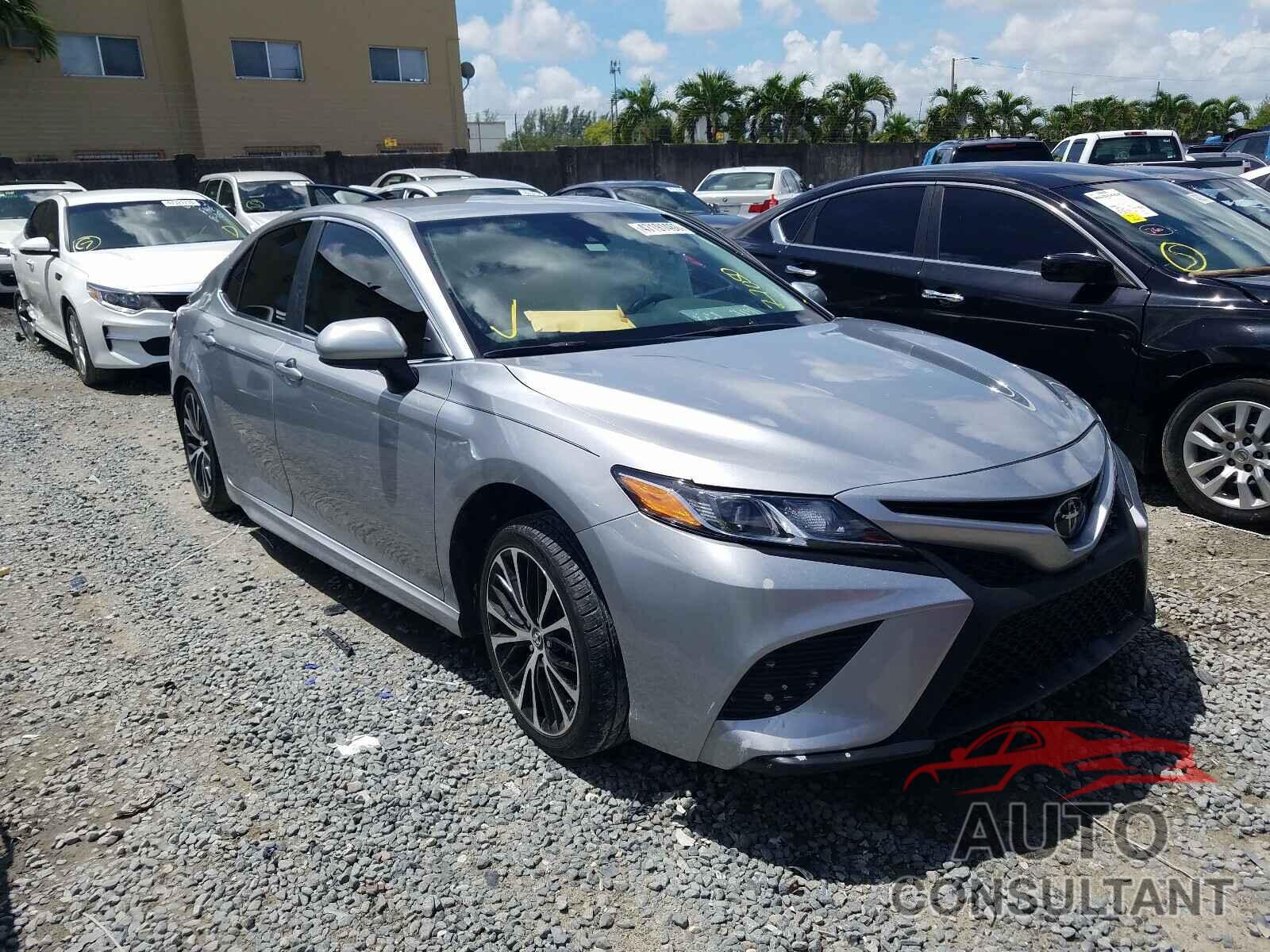 TOYOTA CAMRY 2020 - 4T1G11AK1LU340543