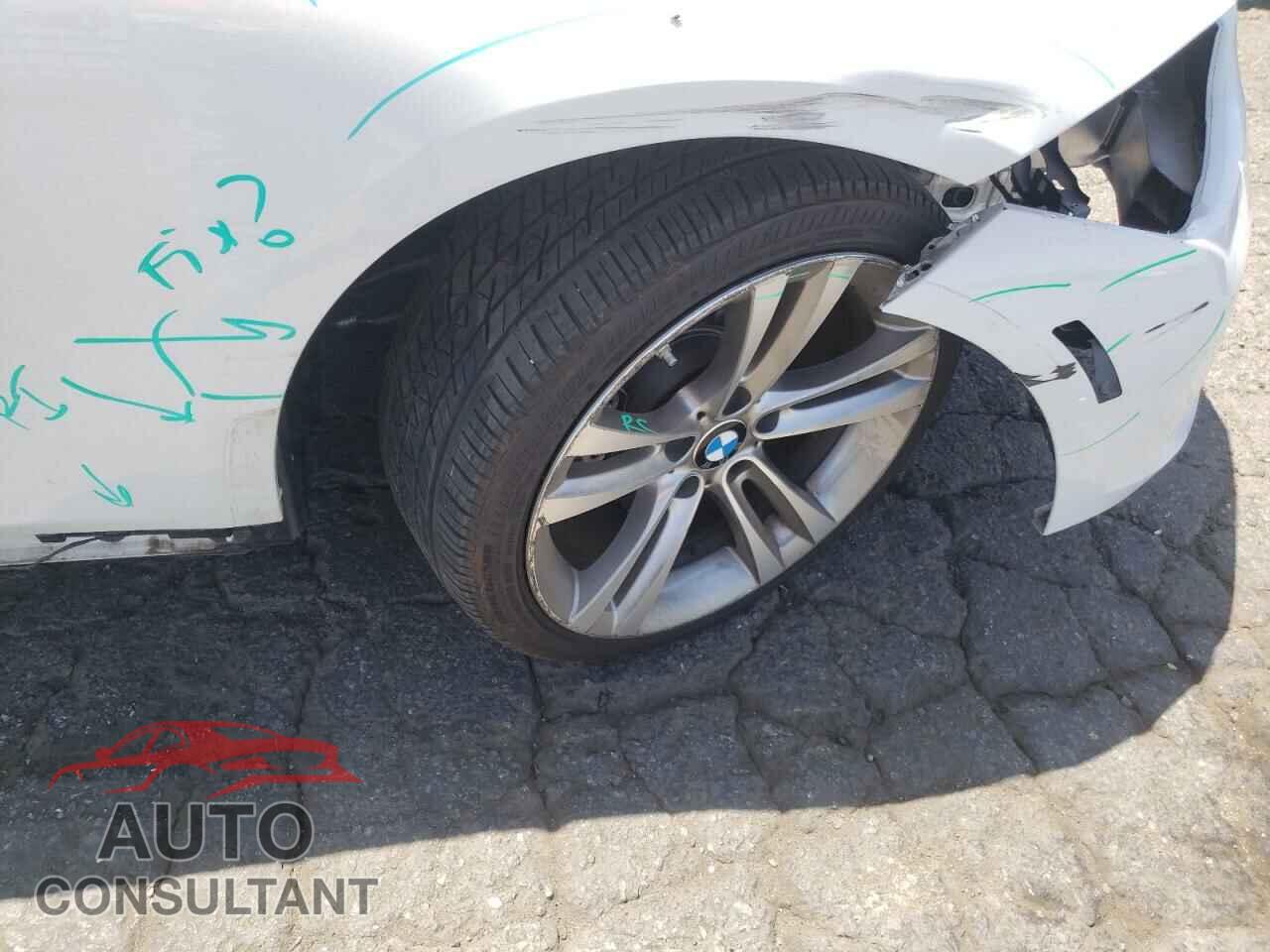 BMW 3 SERIES 2018 - WBA8E5C57JA507575