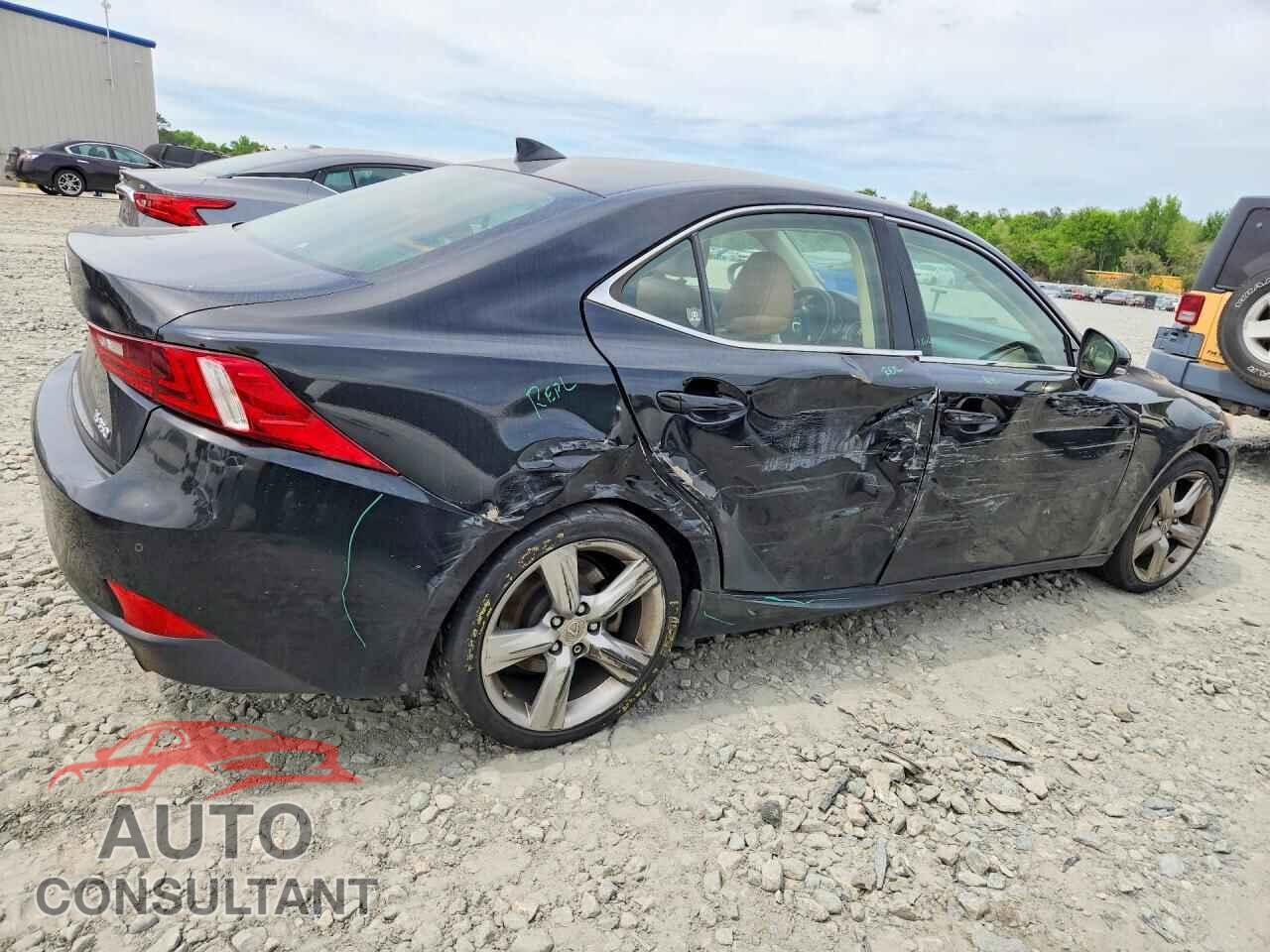 LEXUS IS 2014 - JTHBE1D26E5005482