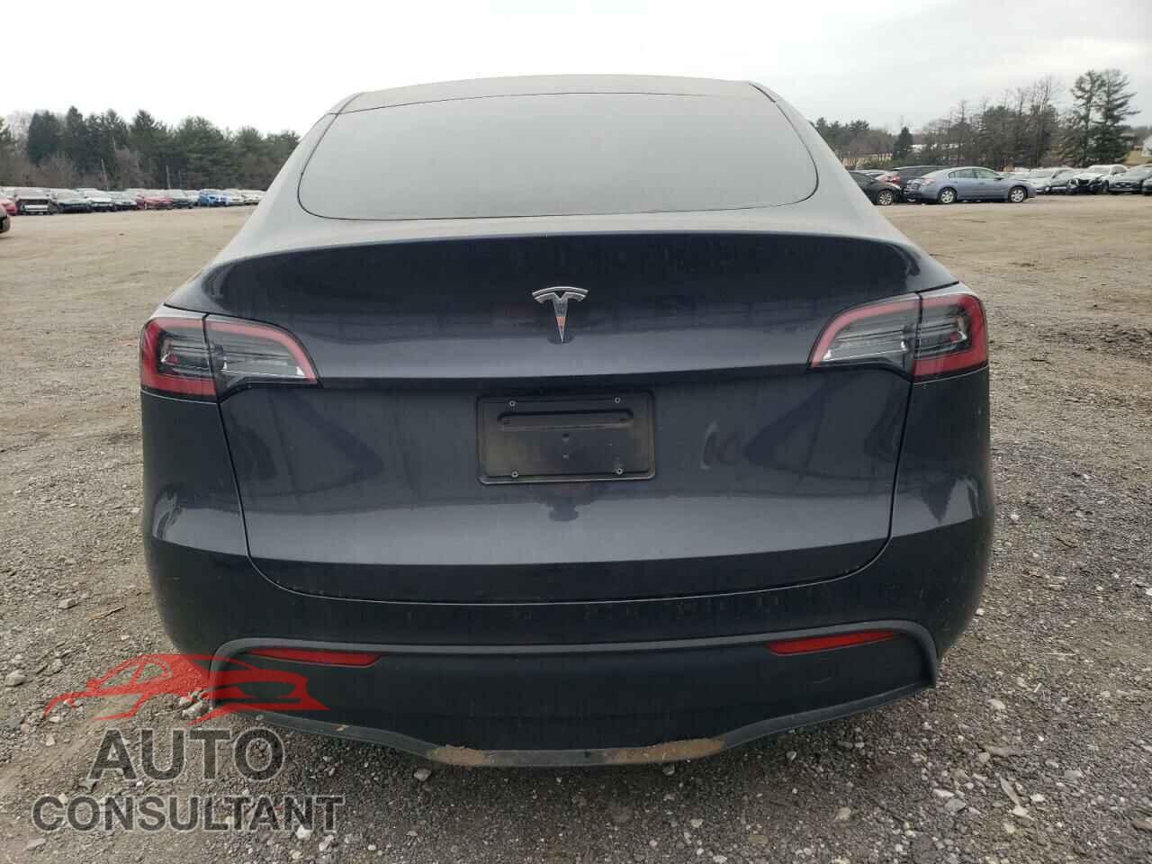 TESLA MODEL Y 2024 - 7SAYGDED2RF037005