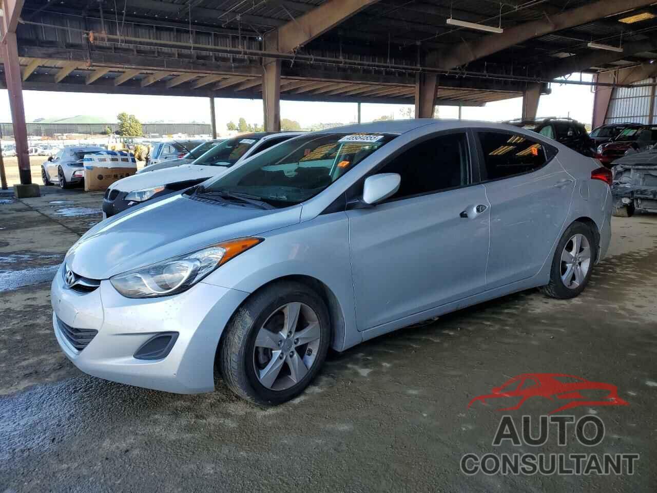 HYUNDAI ELANTRA 2013 - 5NPDH4AE3DH363221