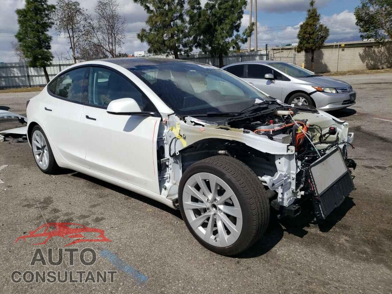 TESLA MODEL 3 2022 - 5YJ3E1EA8NF295718