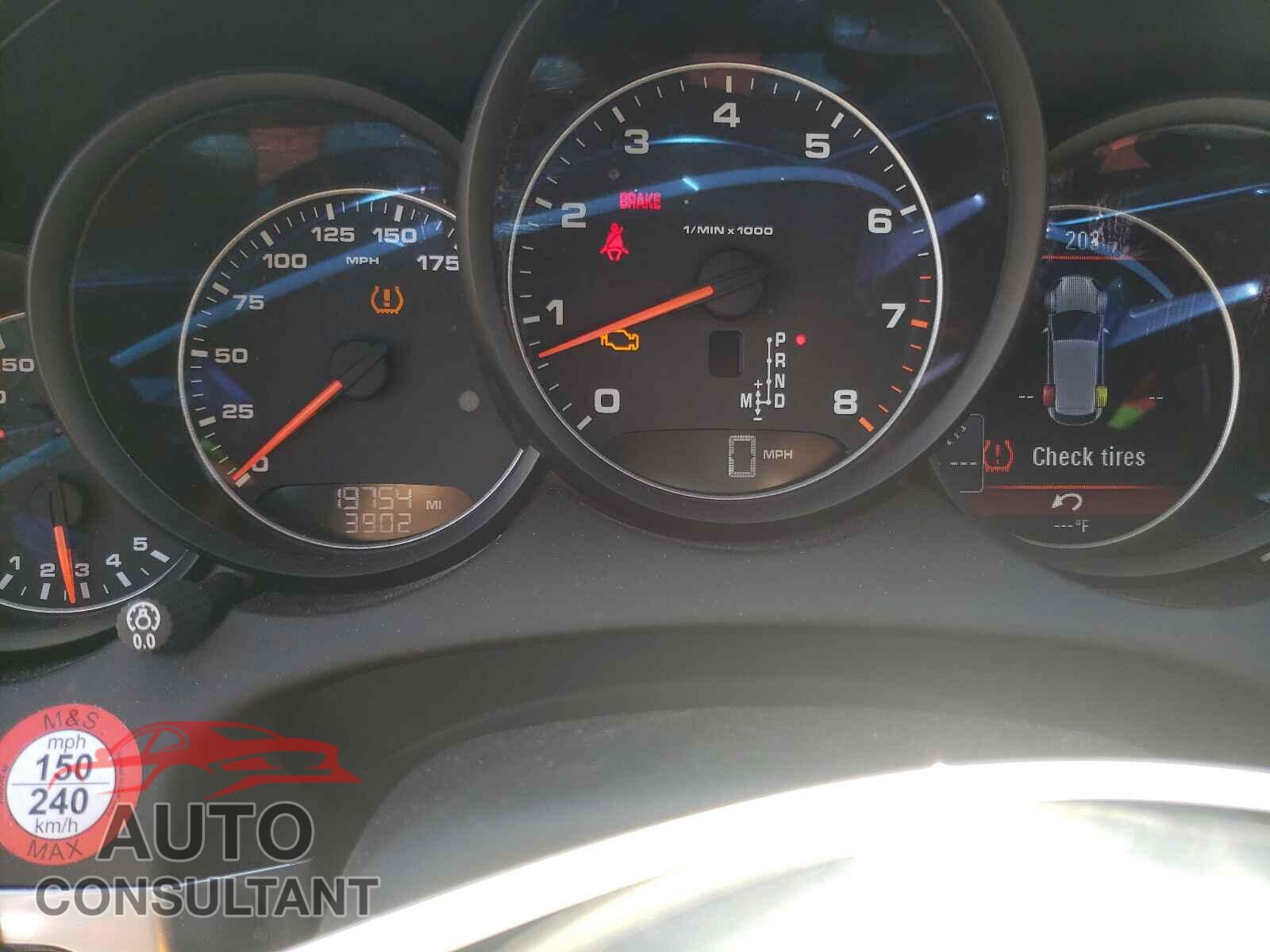 PORSCHE CAYENNE 2017 - WP1AA2A25HKA82254