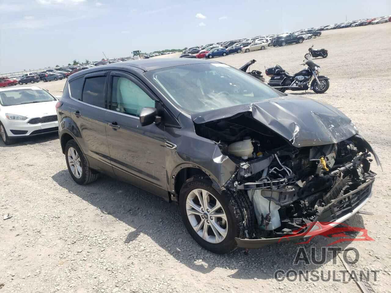 FORD ESCAPE 2019 - 1FMCU0GD8KUA51568