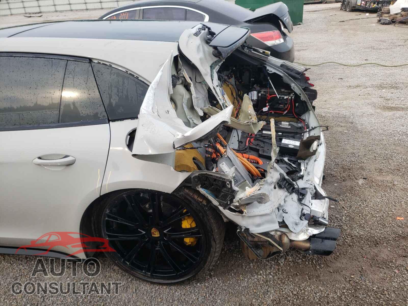 PORSCHE PANAMERA 2019 - WP0CH2A72KL196070