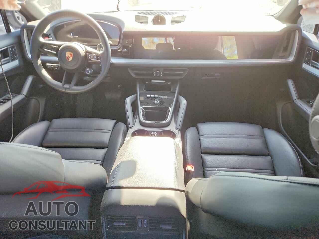 PORSCHE CAYENNE 2024 - WP1BA2AY6RDA54574