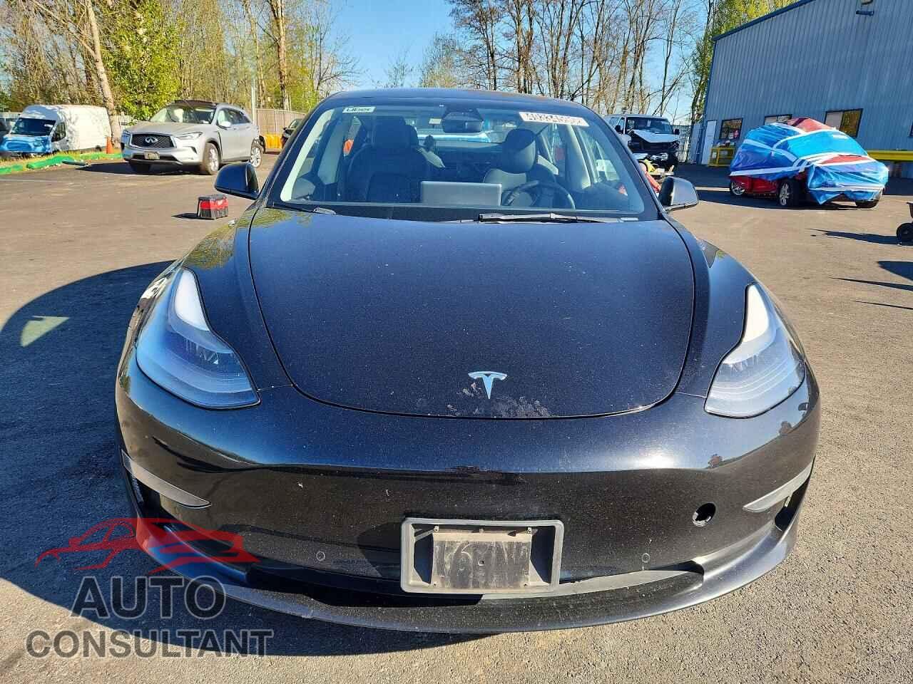 TESLA MODEL 3 2022 - 5YJ3E1EA4NF371709
