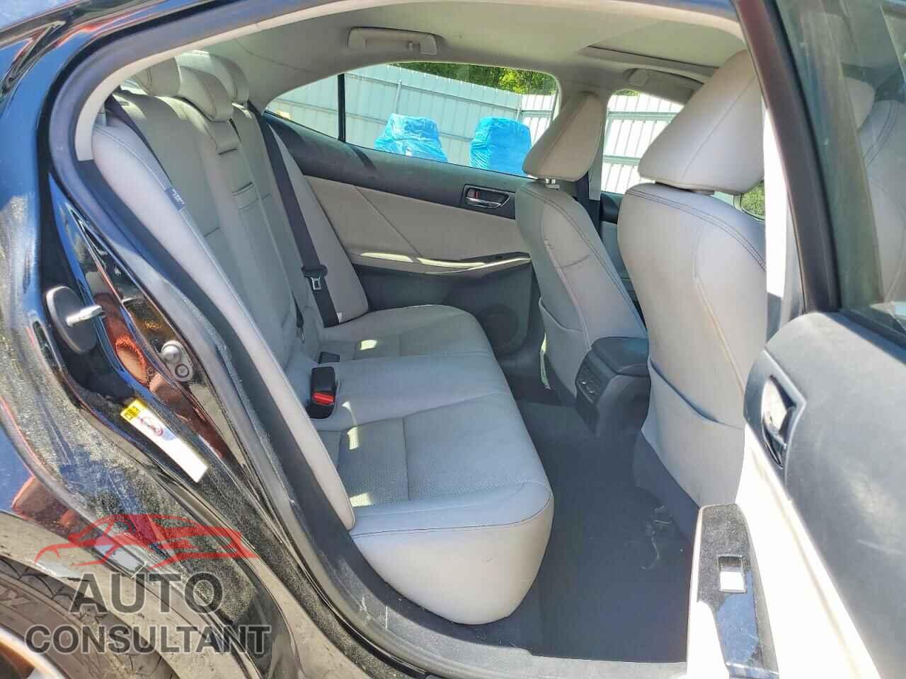 LEXUS IS 2016 - JTHBA1D22G5016882