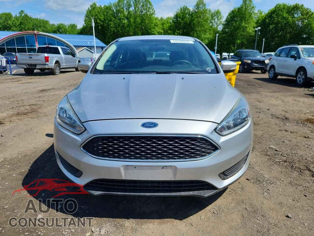 FORD FOCUS 2017 - 1FADP3F22HL200949