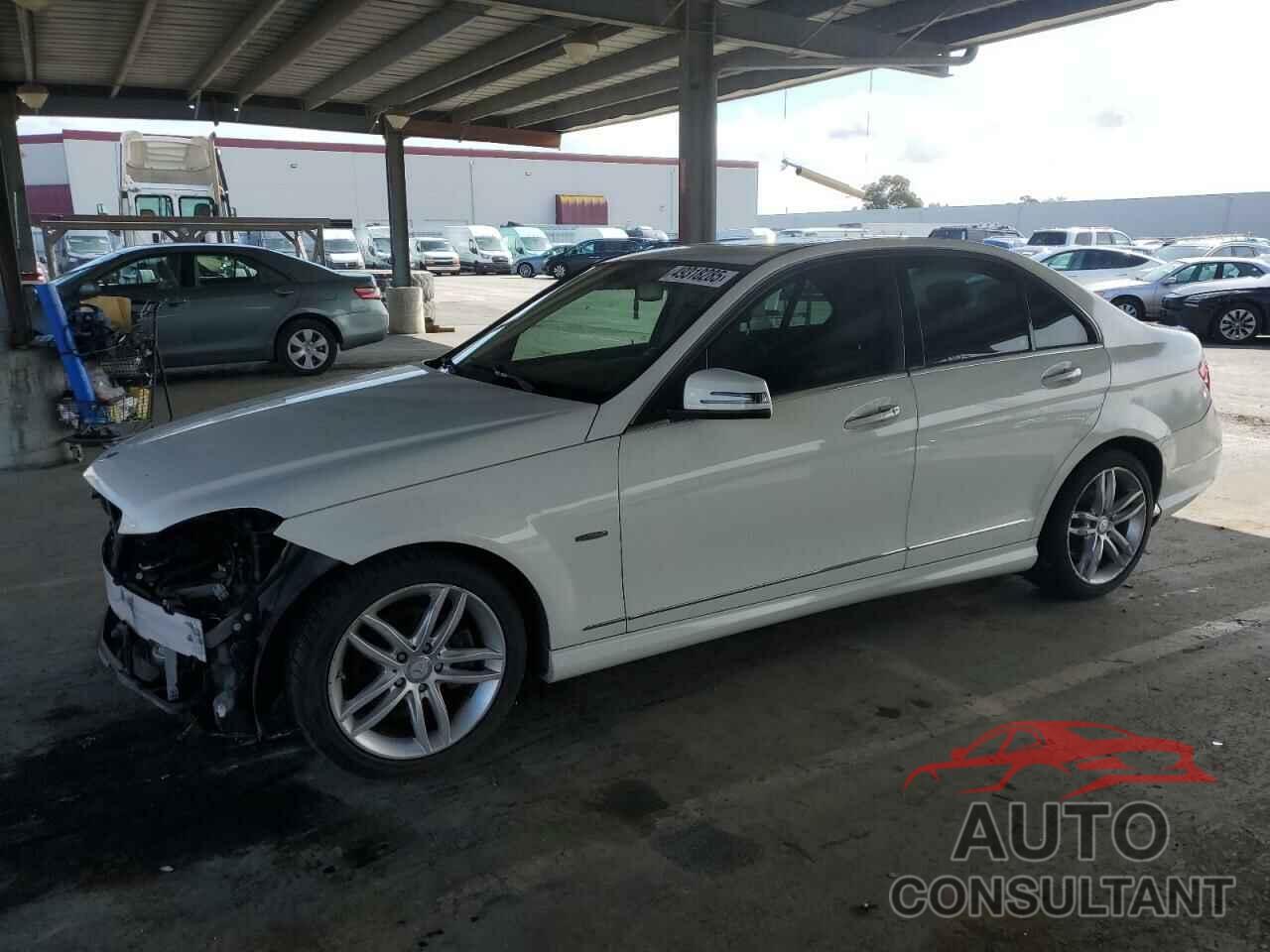 MERCEDES-BENZ C-CLASS 2012 - WDDGF4HB7CR214905