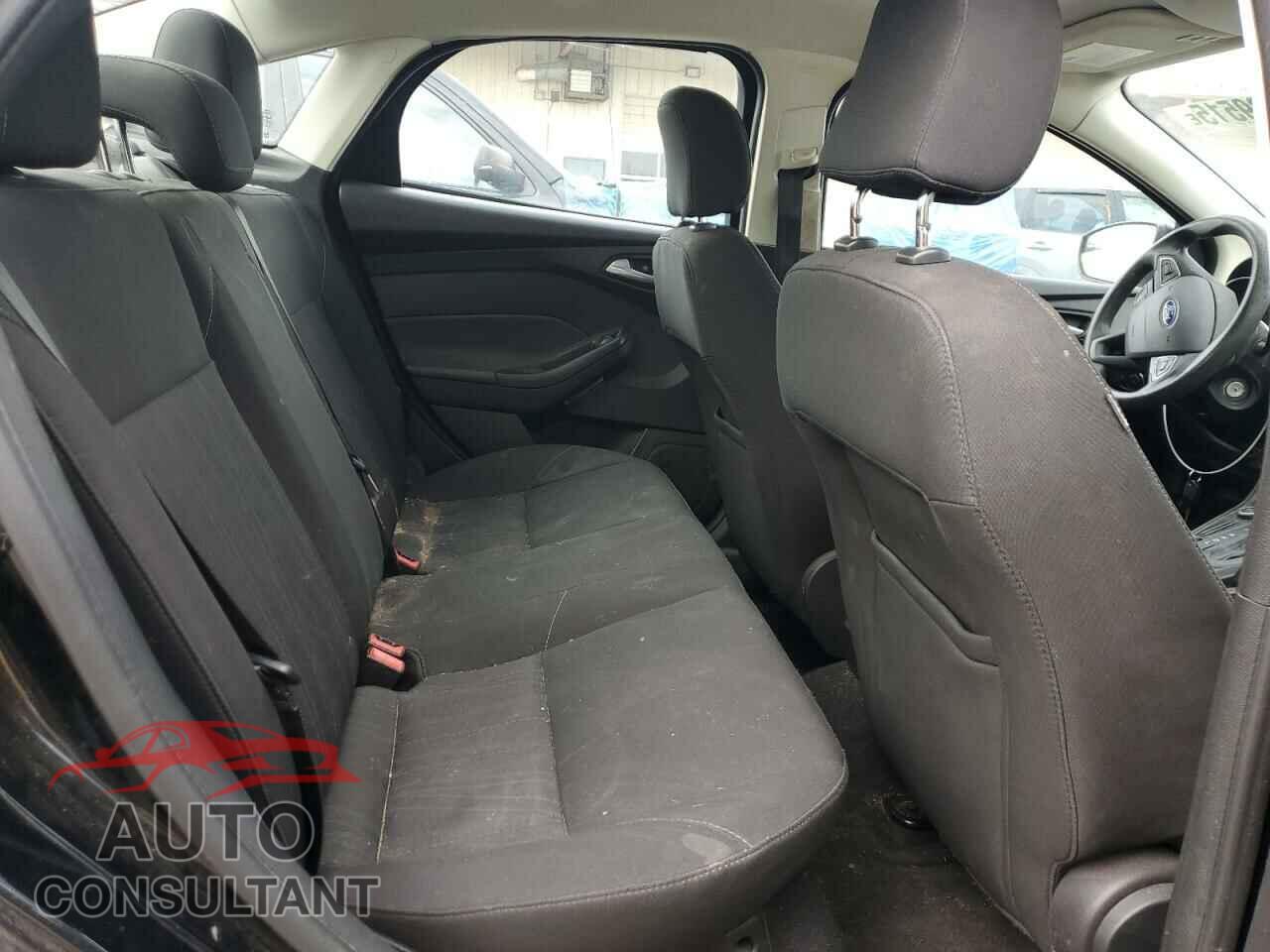 FORD FOCUS 2016 - 1FADP3F22GL237773