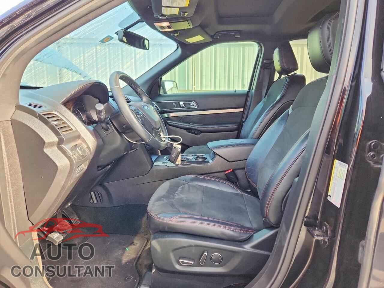 FORD EXPLORER 2018 - 1FM5K7D88JGB17368