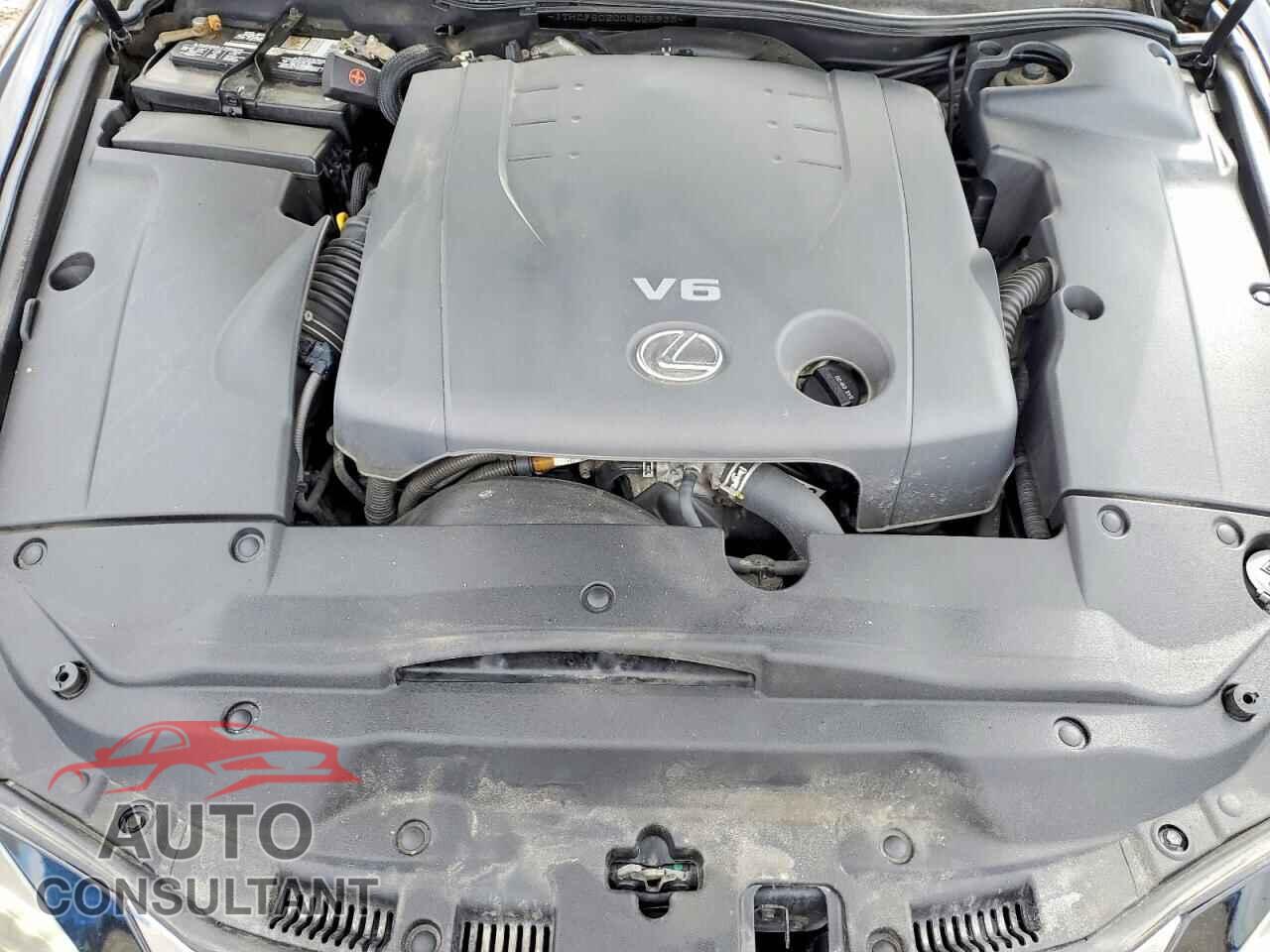 LEXUS IS 2012 - JTHCF5C20C5055933