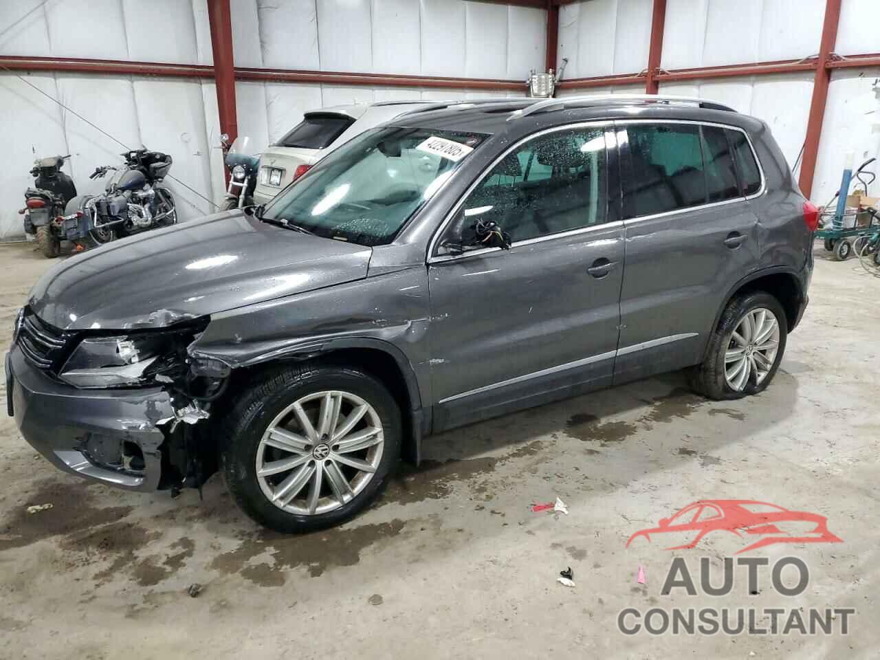 VOLKSWAGEN TIGUAN 2013 - WVGBV3AX4DW055332